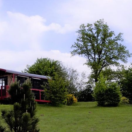 Les Roulottes Et Cabanes Du Livradois Cunlhat Buitenkant foto