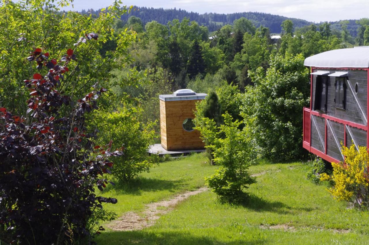 Les Roulottes Et Cabanes Du Livradois Cunlhat Buitenkant foto