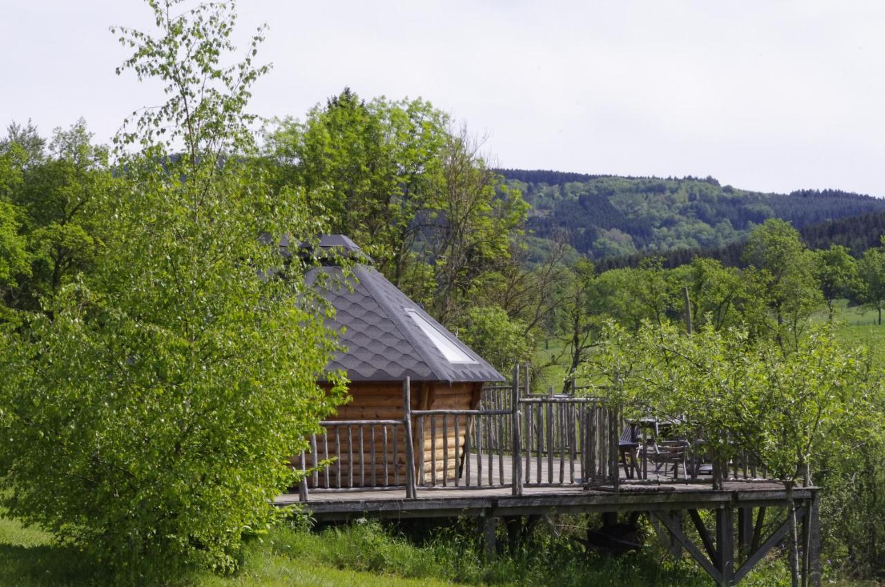 Les Roulottes Et Cabanes Du Livradois Cunlhat Buitenkant foto