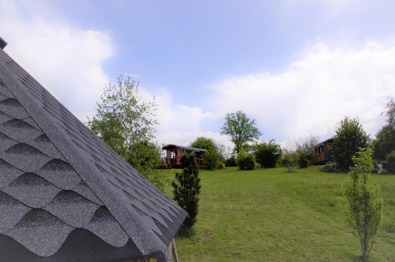 Les Roulottes Et Cabanes Du Livradois Cunlhat Buitenkant foto